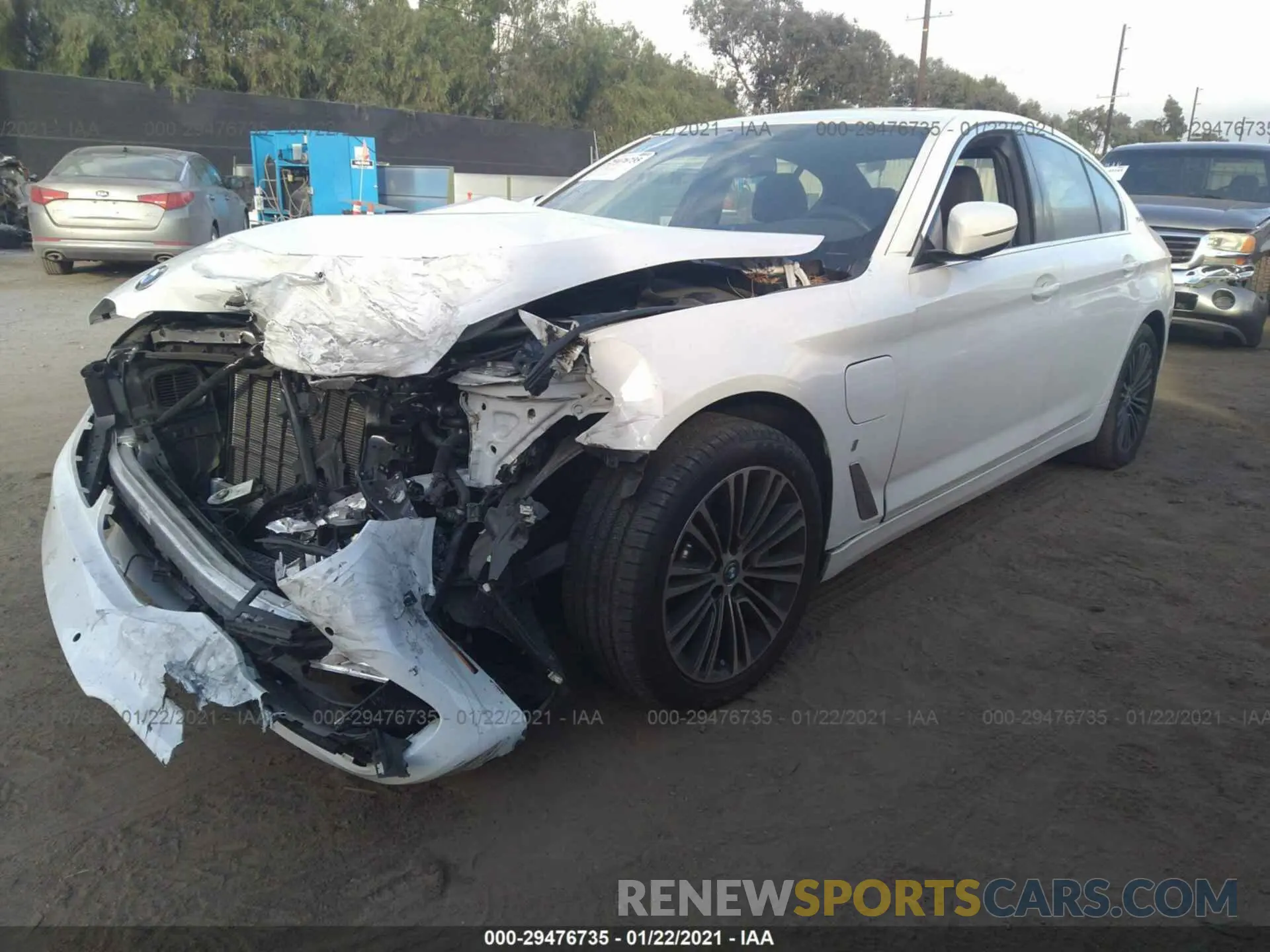 2 fotografías del automóvil dañado WBAJA9C55KB391972 BMW 5 SERIES 2019