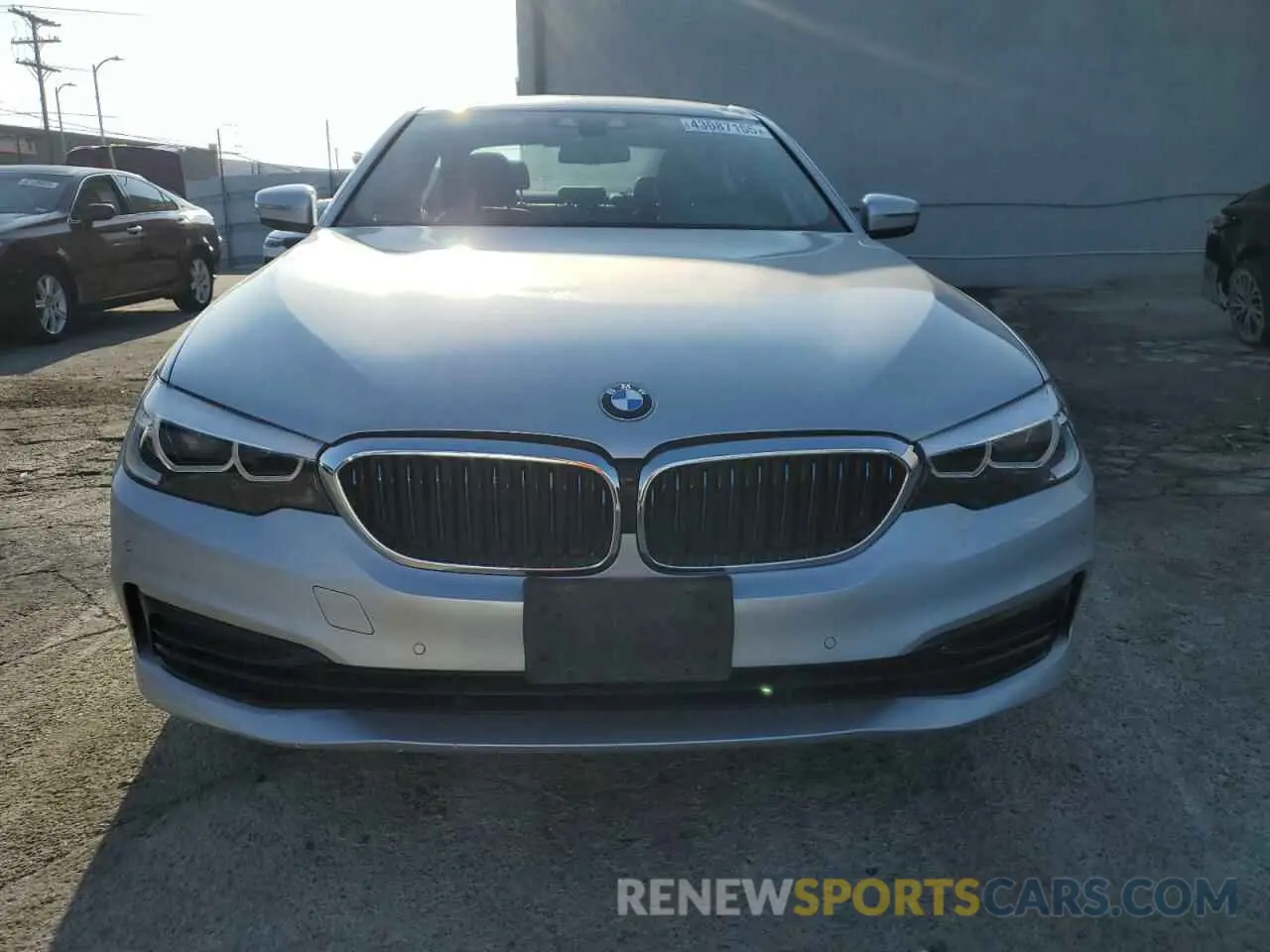 5 fotografías del automóvil dañado WBAJA9C57KB392766 BMW 5 SERIES 2019