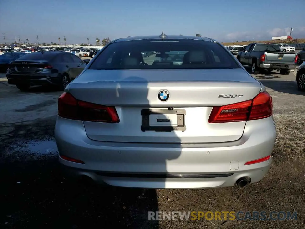 6 fotografías del automóvil dañado WBAJA9C57KB392766 BMW 5 SERIES 2019