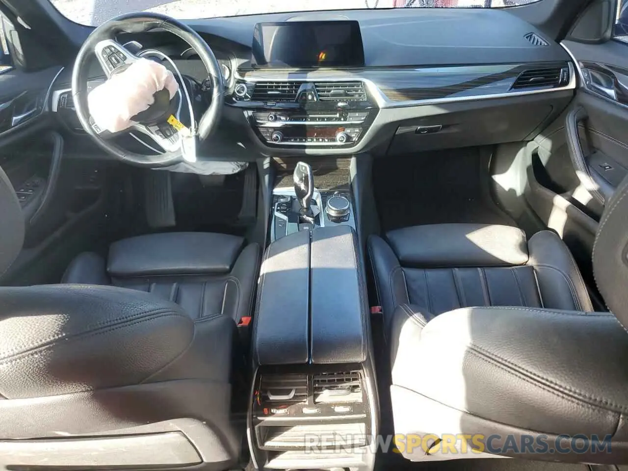8 fotografías del automóvil dañado WBAJA9C5XKB388307 BMW 5 SERIES 2019