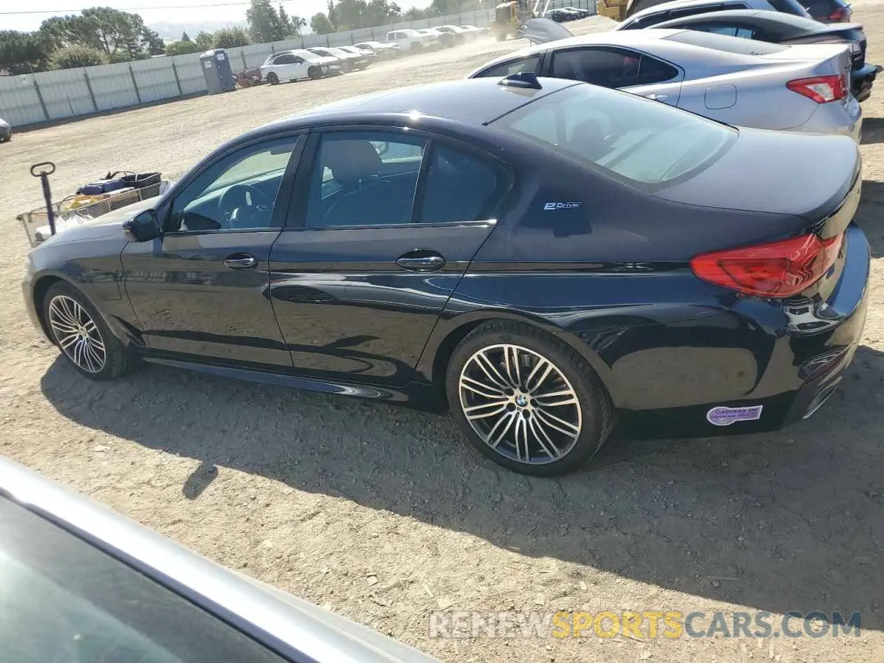 2 fotografías del automóvil dañado WBAJA9C5XKB391885 BMW 5 SERIES 2019