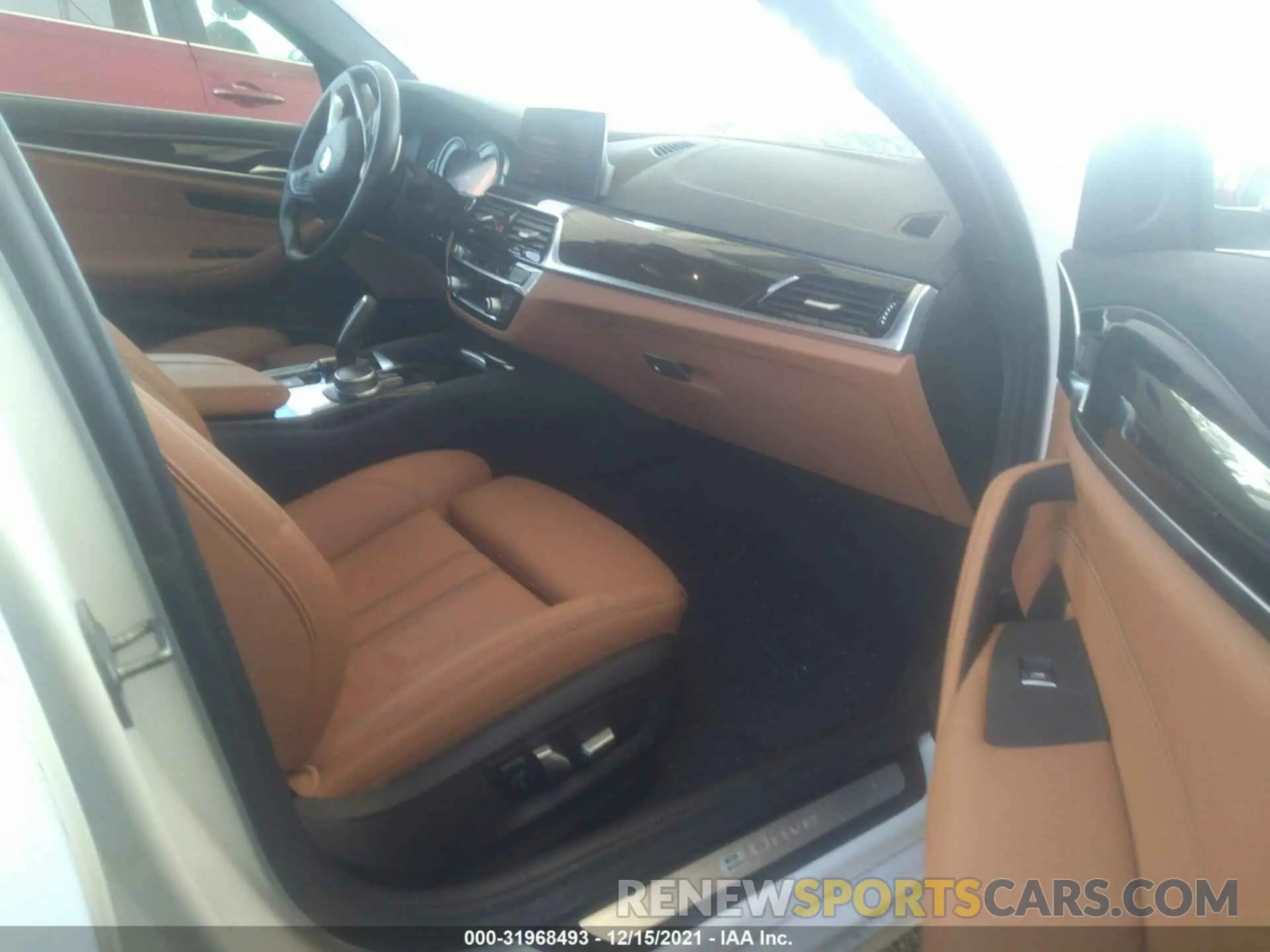 5 fotografías del automóvil dañado WBAJA9C5XKB393006 BMW 5 SERIES 2019