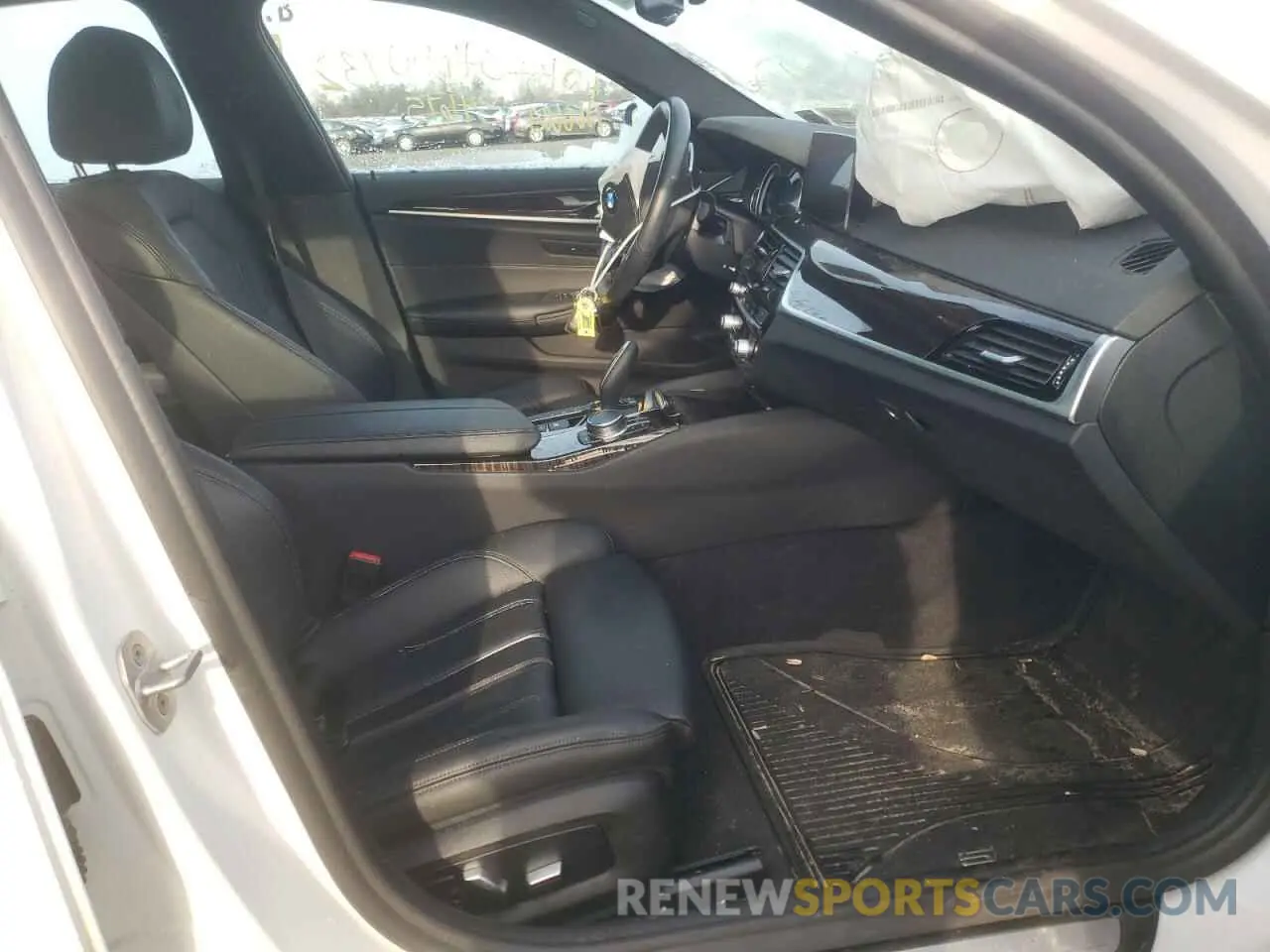 5 fotografías del automóvil dañado WBAJB1C50KB375130 BMW 5 SERIES 2019