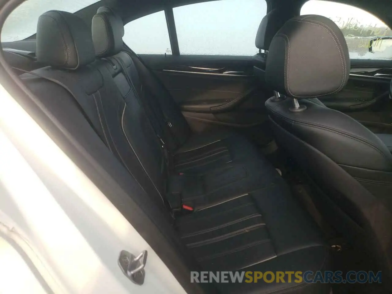 6 fotografías del automóvil dañado WBAJB1C50KB375130 BMW 5 SERIES 2019