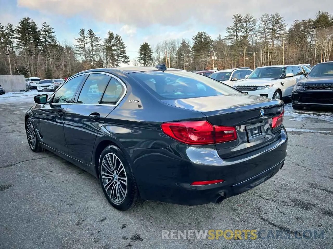 3 fotografías del automóvil dañado WBAJB1C51KB375492 BMW 5 SERIES 2019