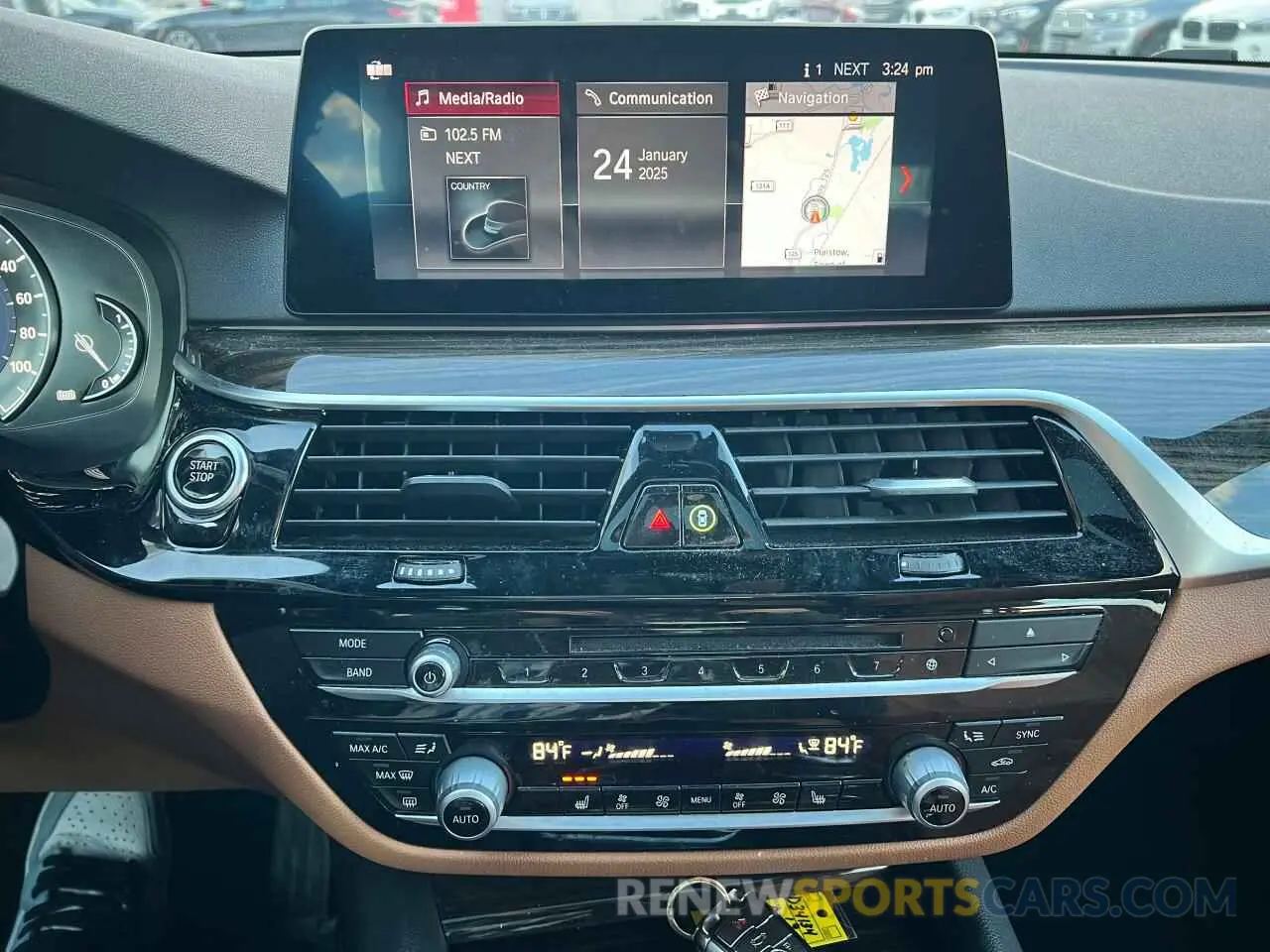 9 fotografías del automóvil dañado WBAJB1C51KB375492 BMW 5 SERIES 2019