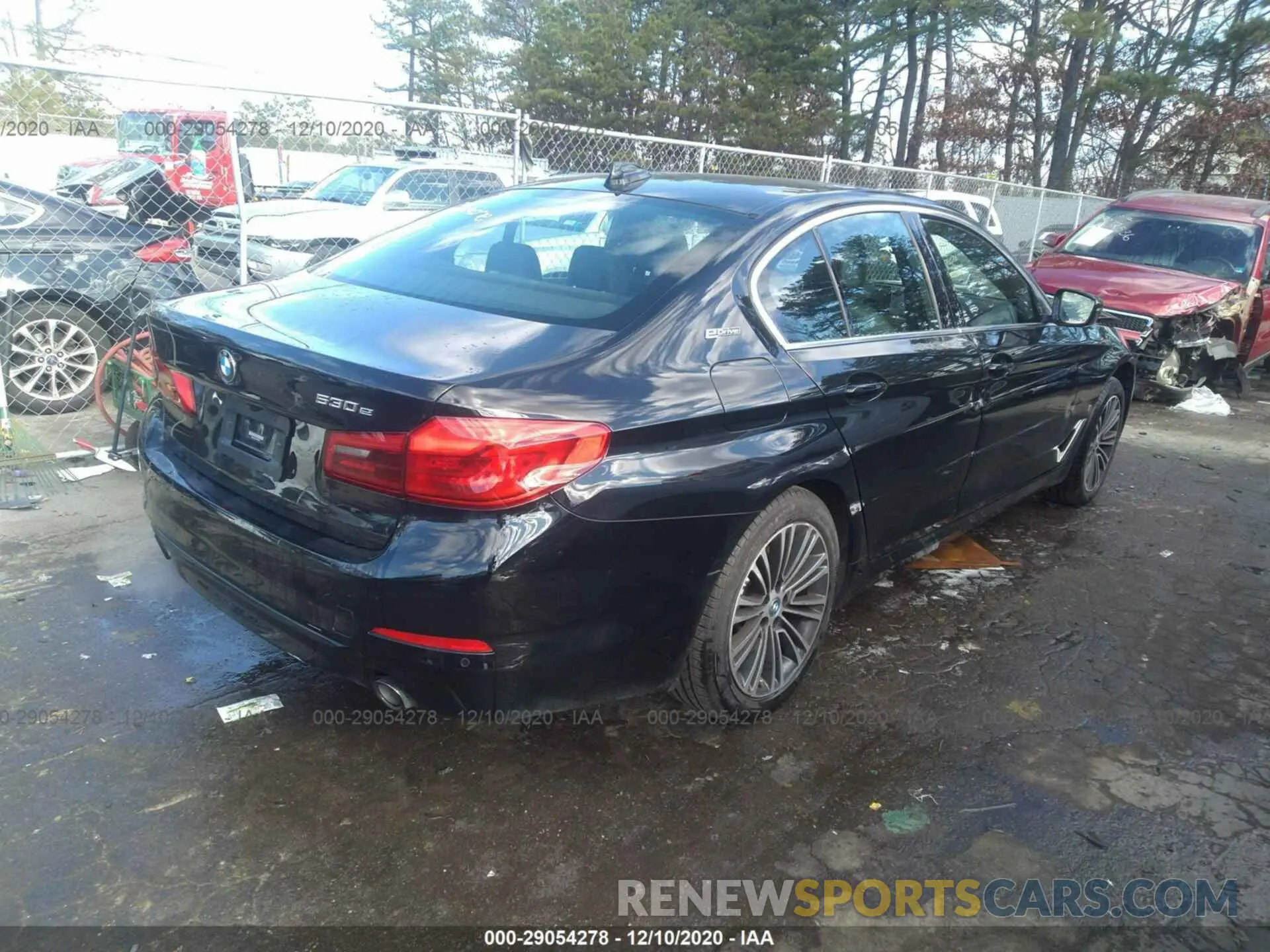 4 fotografías del automóvil dañado WBAJB1C53KB376868 BMW 5 SERIES 2019