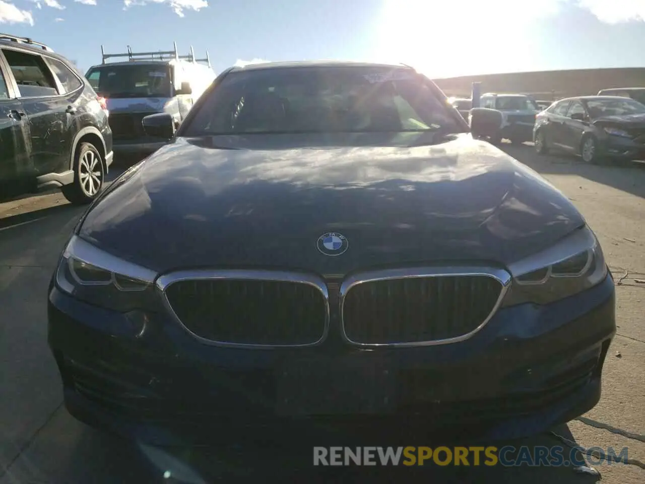 5 fotografías del automóvil dañado WBAJB1C58KB376073 BMW 5 SERIES 2019
