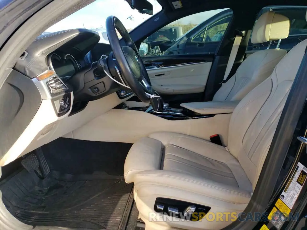 7 fotografías del automóvil dañado WBAJB1C58KB376073 BMW 5 SERIES 2019