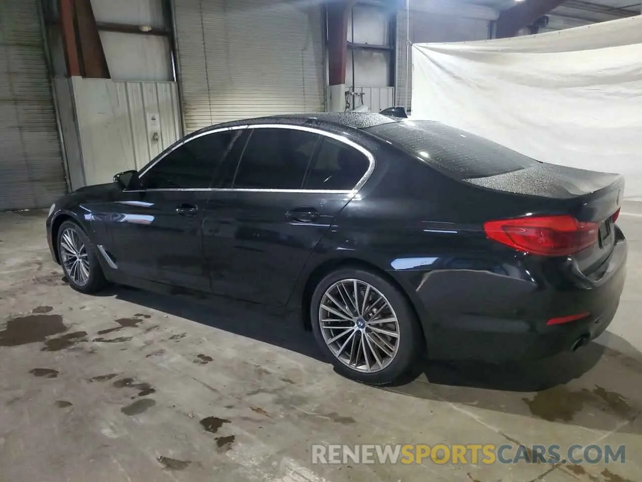 2 fotografías del automóvil dañado WBAJB1C59KB376731 BMW 5 SERIES 2019