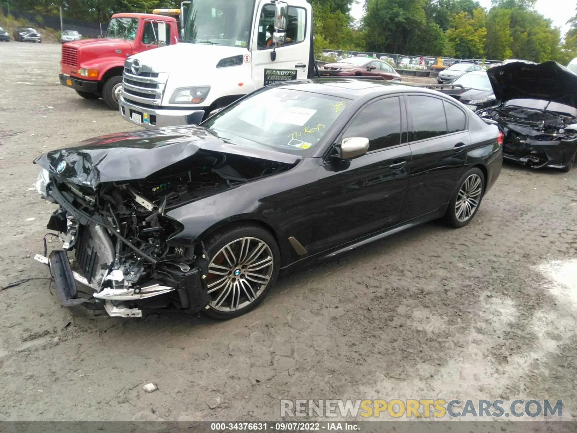 2 fotografías del automóvil dañado WBAJB9C55KB464755 BMW 5 SERIES 2019