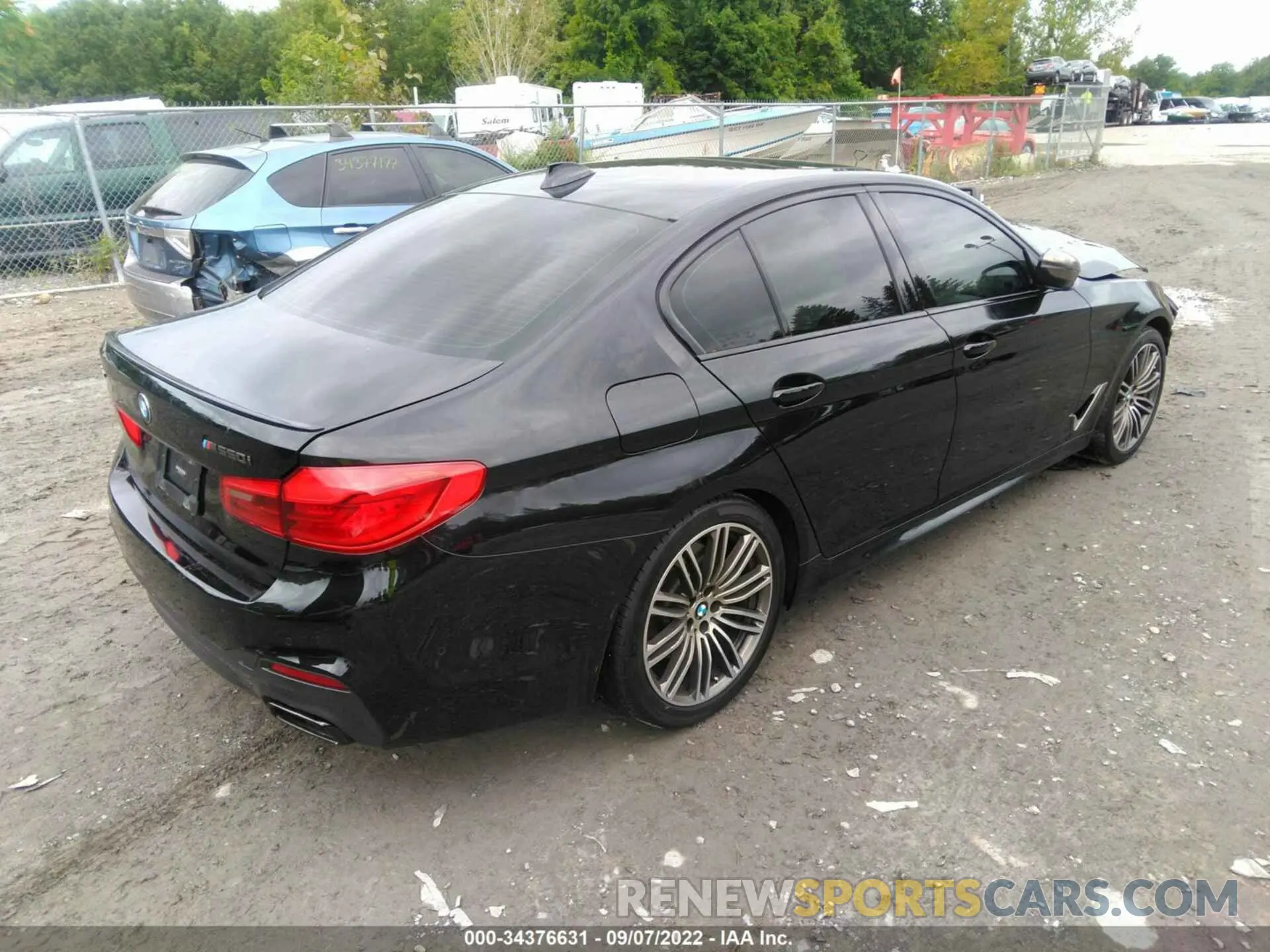 4 fotografías del automóvil dañado WBAJB9C55KB464755 BMW 5 SERIES 2019