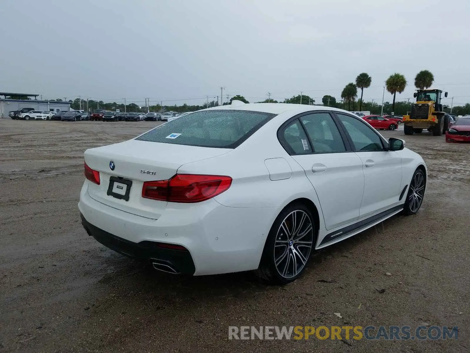 4 fotografías del automóvil dañado WBAJE5C50KWW14036 BMW 5 SERIES 2019
