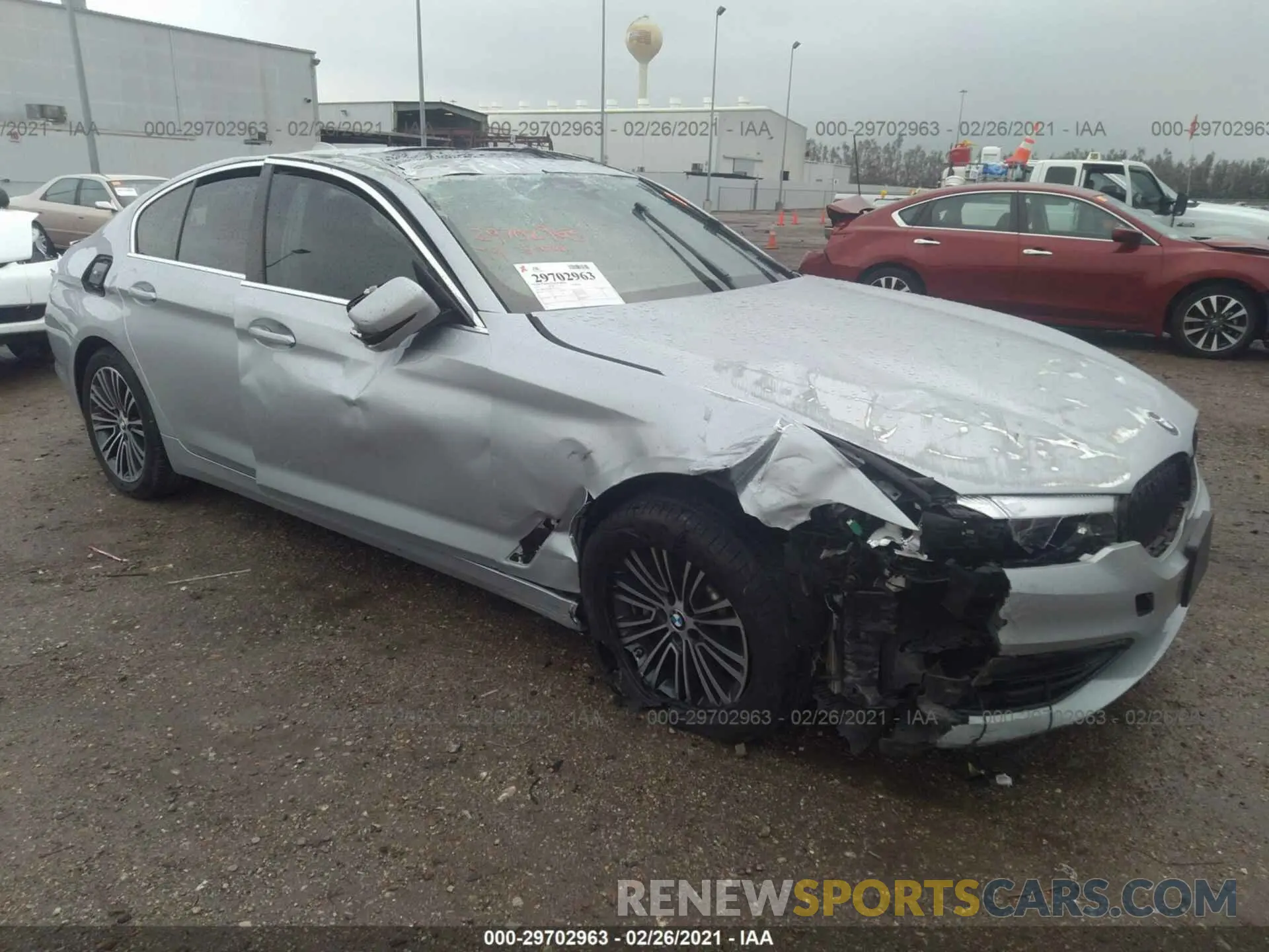 1 fotografías del automóvil dañado WBAJE5C50KWW22170 BMW 5 SERIES 2019