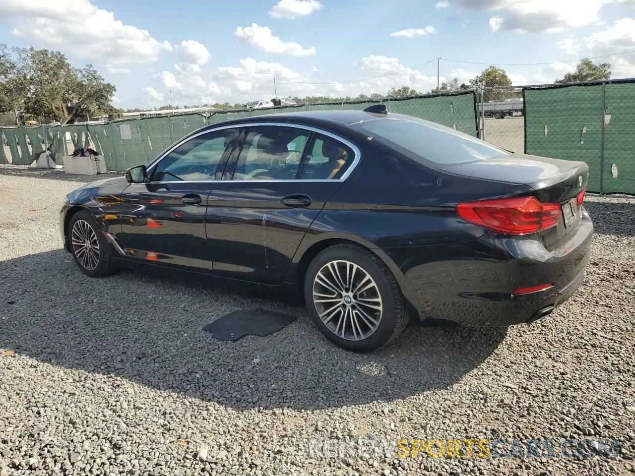 2 fotografías del automóvil dañado WBAJE5C51KWA98689 BMW 5 SERIES 2019