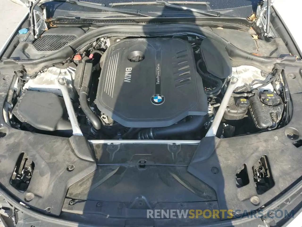 11 fotografías del automóvil dañado WBAJE5C52KG919676 BMW 5 SERIES 2019