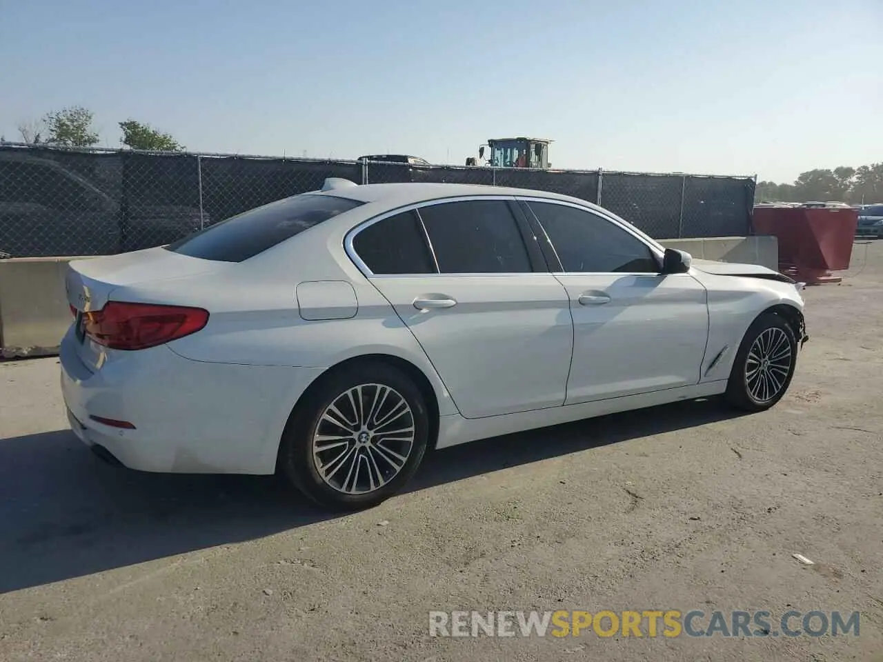 3 fotografías del automóvil dañado WBAJE5C52KG919676 BMW 5 SERIES 2019