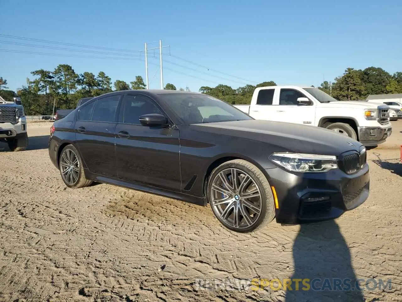 4 fotografías del automóvil dañado WBAJE5C52KWW06102 BMW 5 SERIES 2019