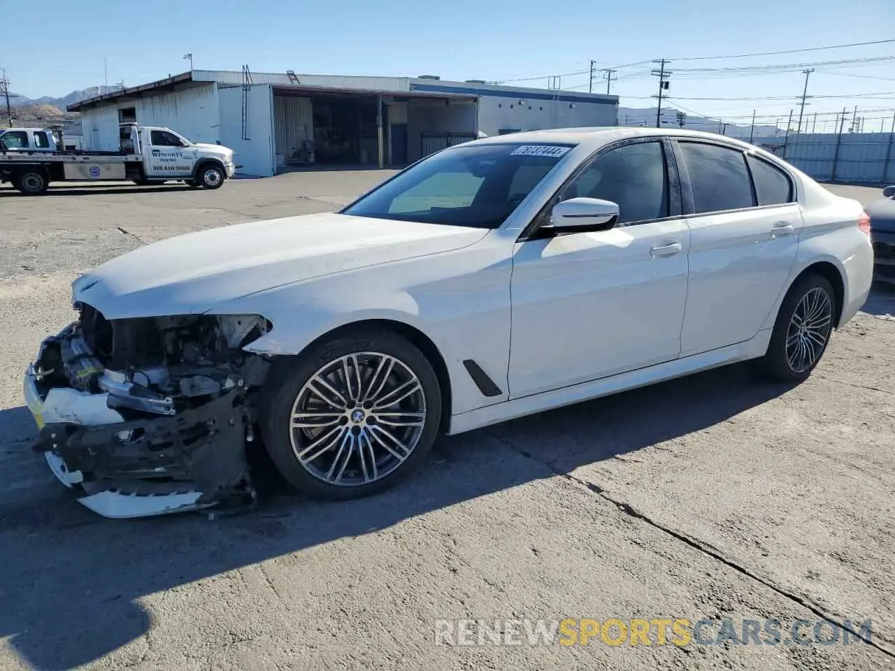 1 fotografías del automóvil dañado WBAJE5C53KWW32613 BMW 5 SERIES 2019
