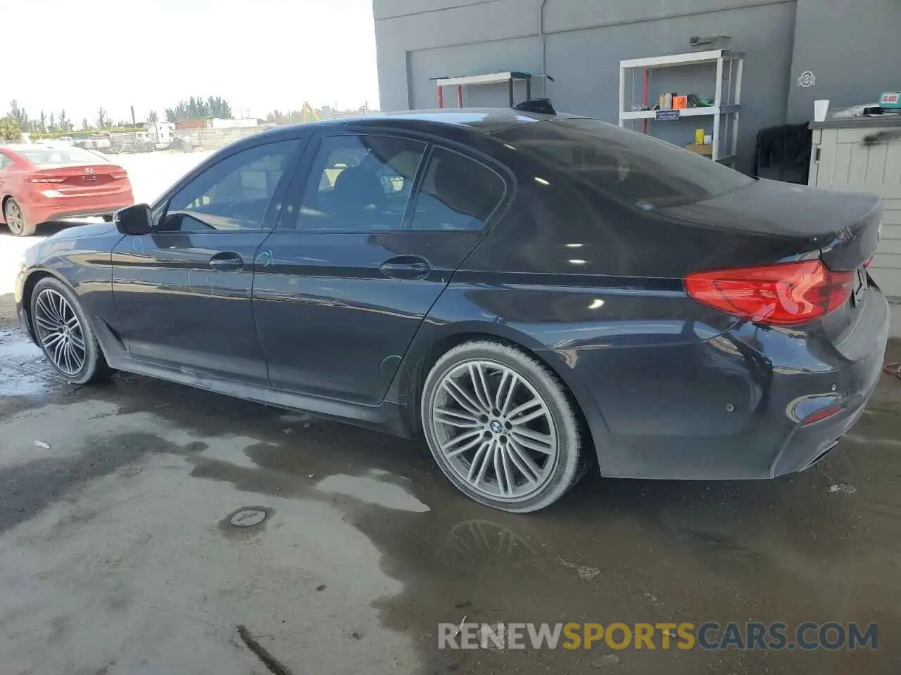 2 fotografías del automóvil dañado WBAJE5C53KWW44051 BMW 5 SERIES 2019