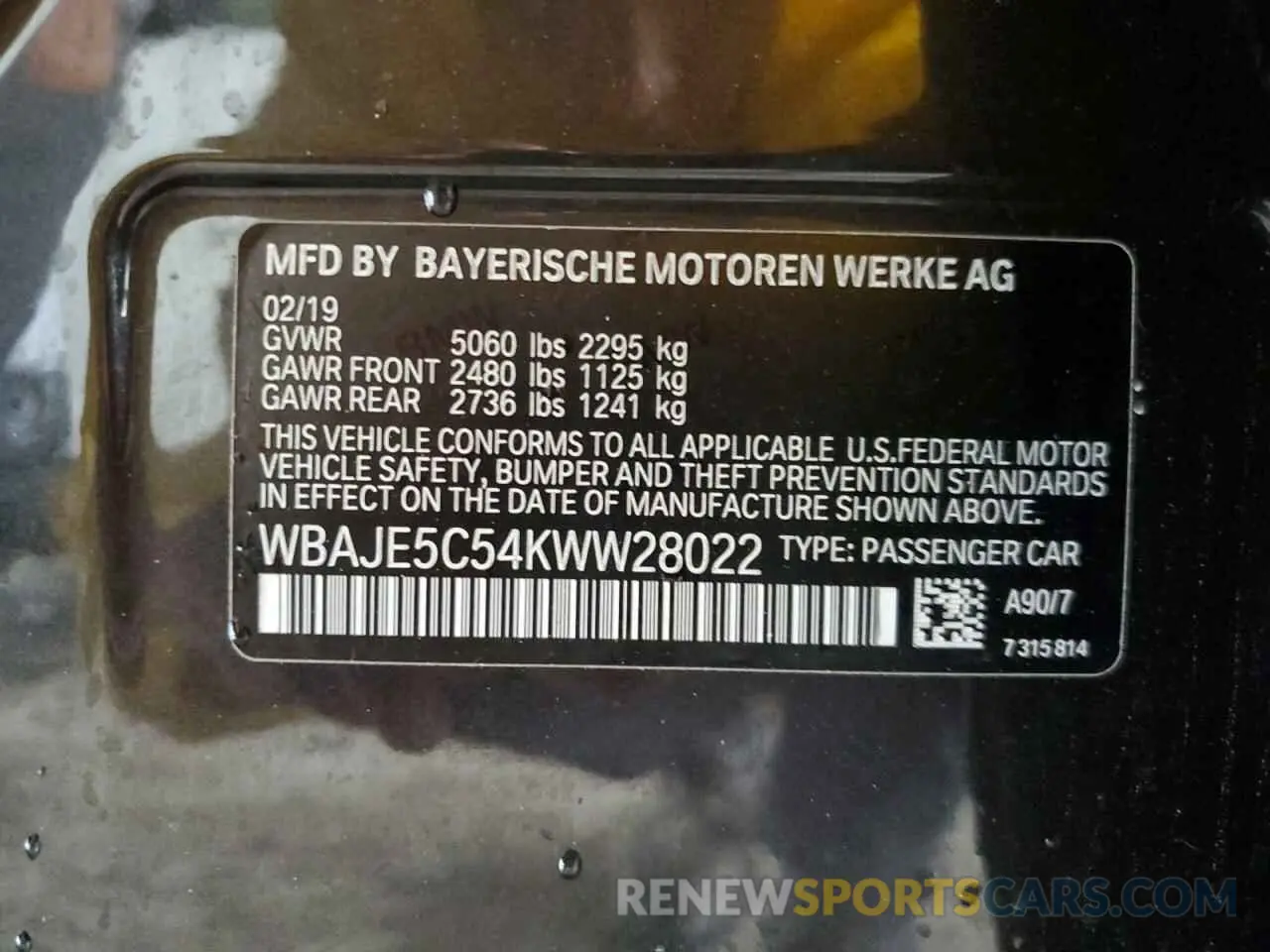 12 fotografías del automóvil dañado WBAJE5C54KWW28022 BMW 5 SERIES 2019