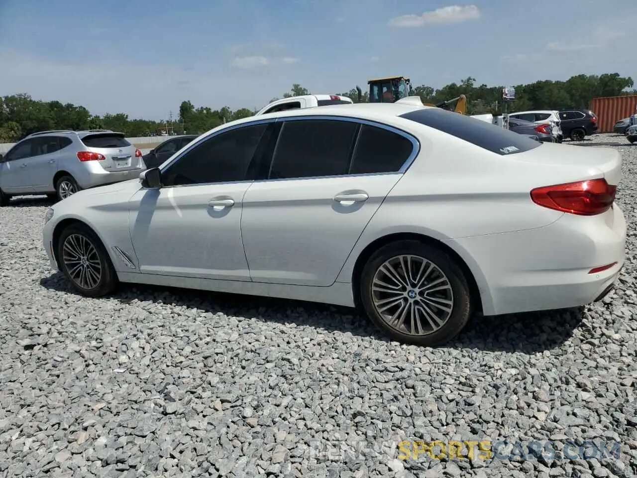 2 fotografías del automóvil dañado WBAJE5C54KWW45130 BMW 5 SERIES 2019