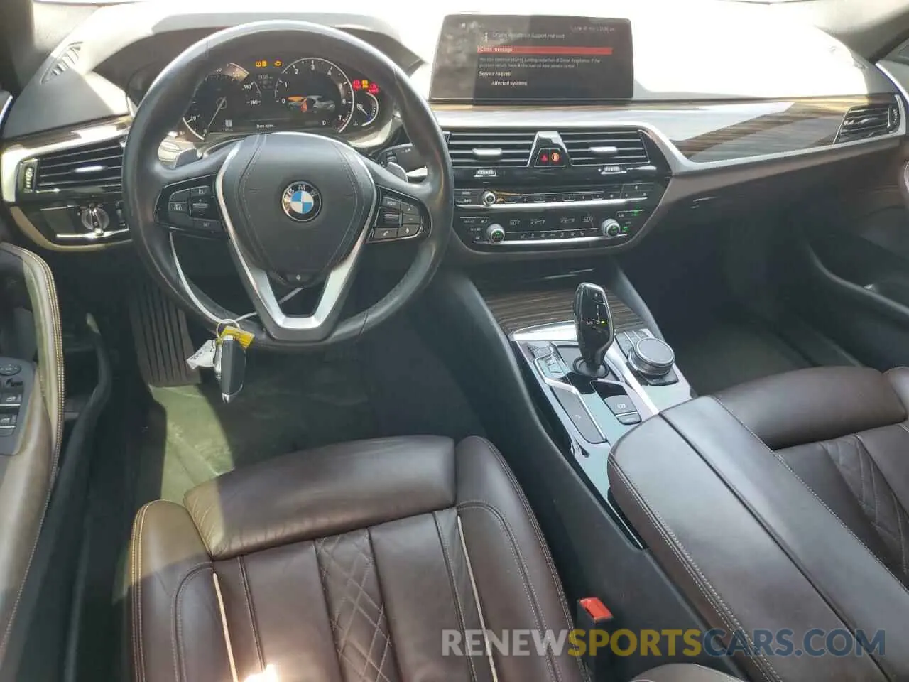 8 fotografías del automóvil dañado WBAJE5C54KWW45130 BMW 5 SERIES 2019
