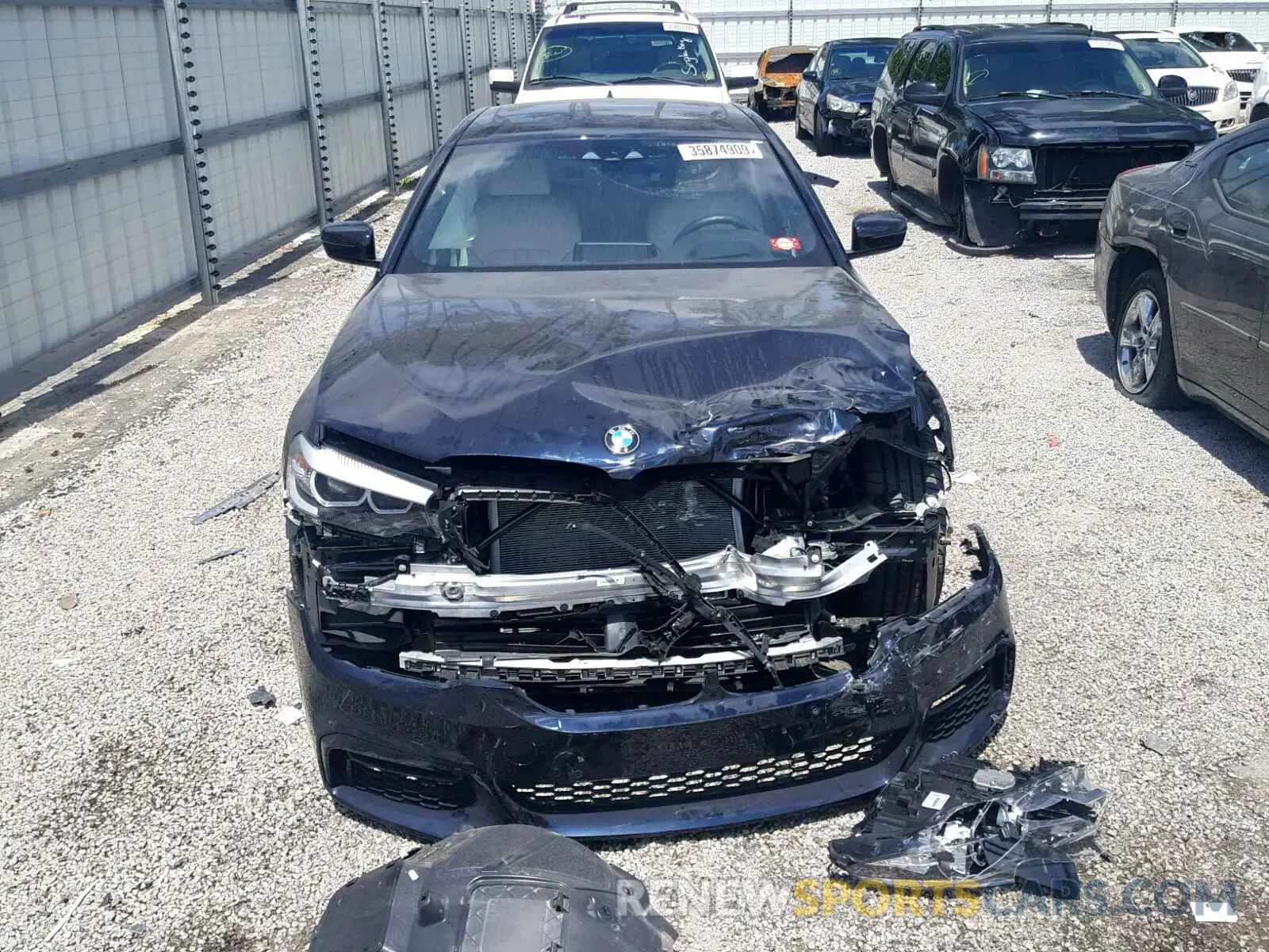 9 fotografías del automóvil dañado WBAJE5C55KWE66369 BMW 5 SERIES 2019