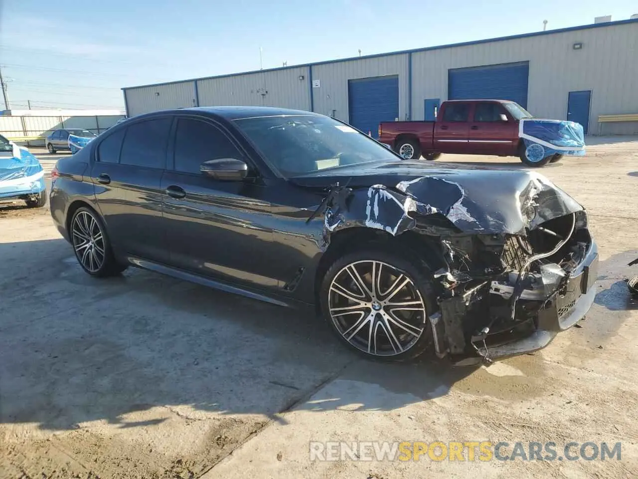 4 fotografías del automóvil dañado WBAJE5C55KWW17823 BMW 5 SERIES 2019