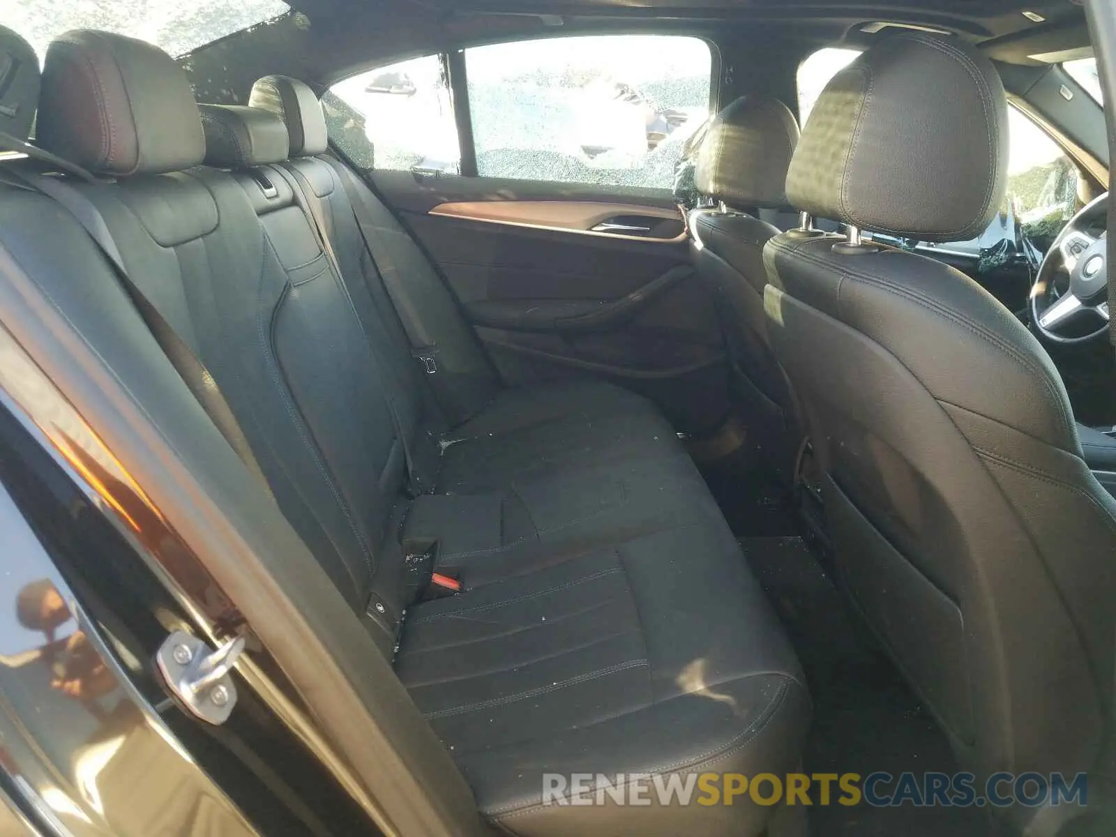 6 fotografías del automóvil dañado WBAJE5C55KWW18809 BMW 5 SERIES 2019