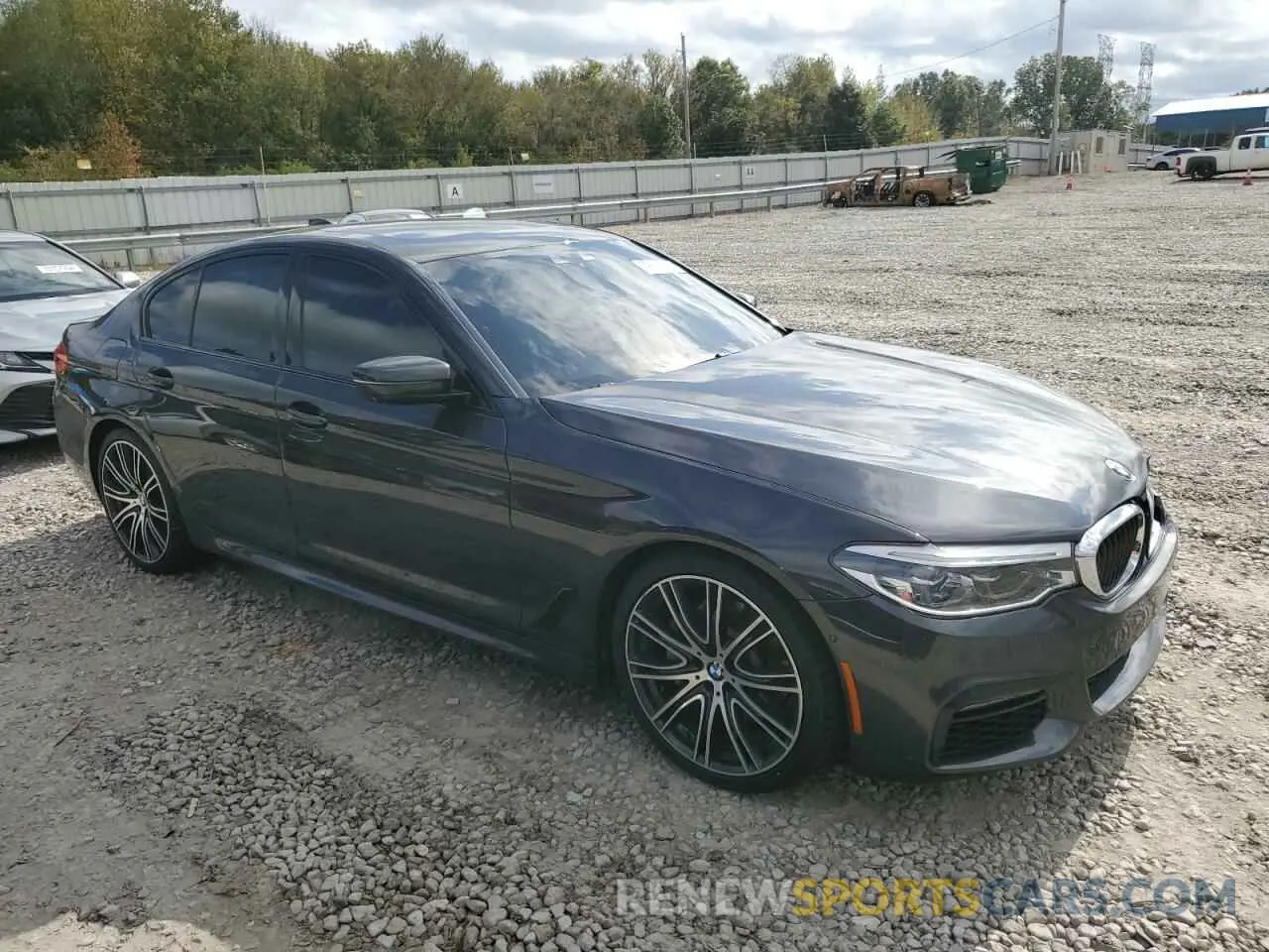 4 fotografías del automóvil dañado WBAJE5C56KWE66185 BMW 5 SERIES 2019