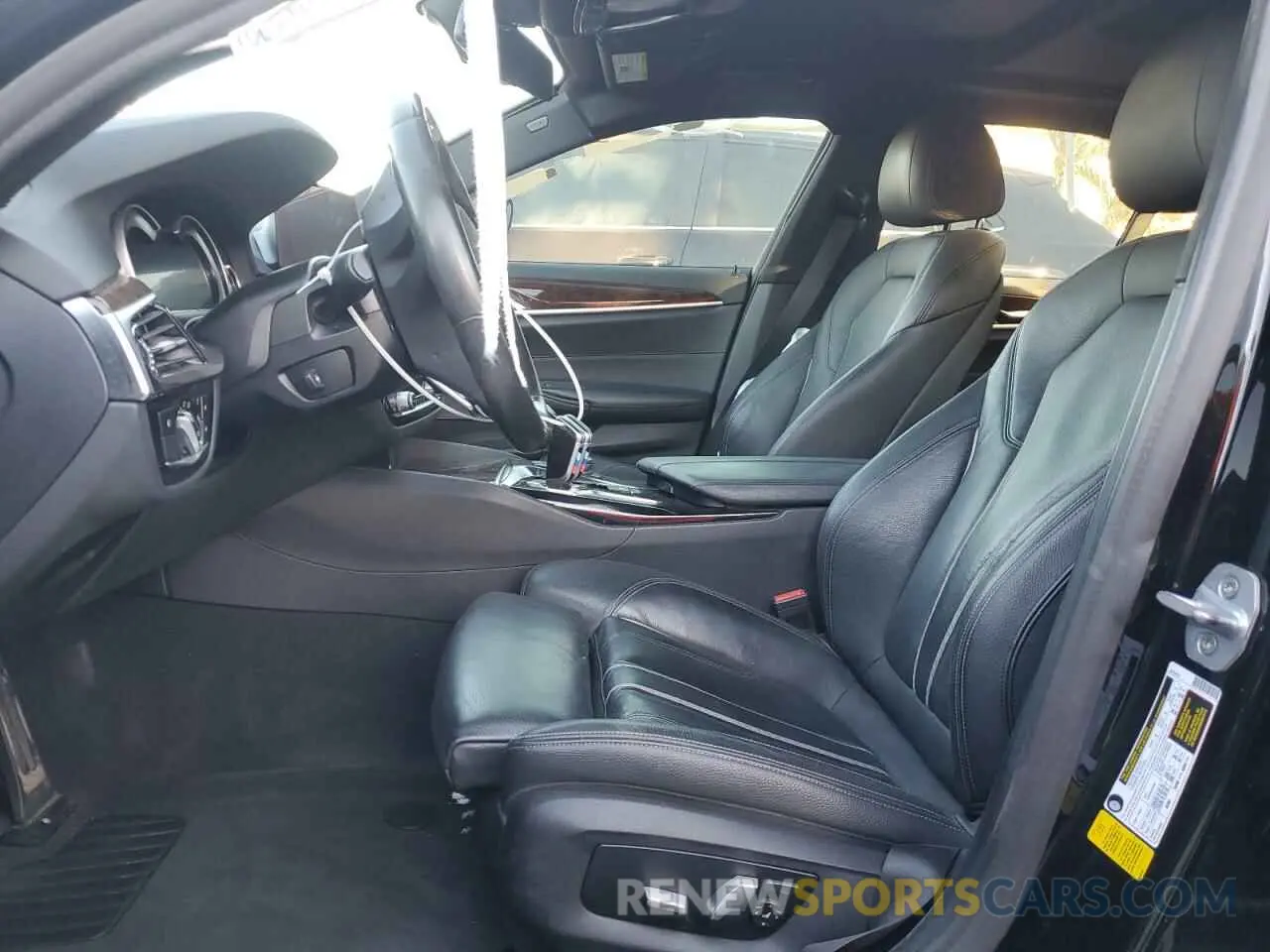 7 fotografías del automóvil dañado WBAJE5C57KWE66583 BMW 5 SERIES 2019