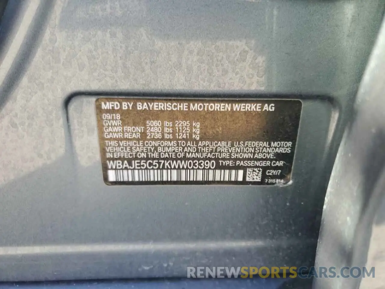 12 fotografías del automóvil dañado WBAJE5C57KWW03390 BMW 5 SERIES 2019