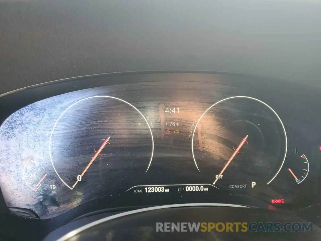 9 fotografías del automóvil dañado WBAJE5C57KWW03390 BMW 5 SERIES 2019