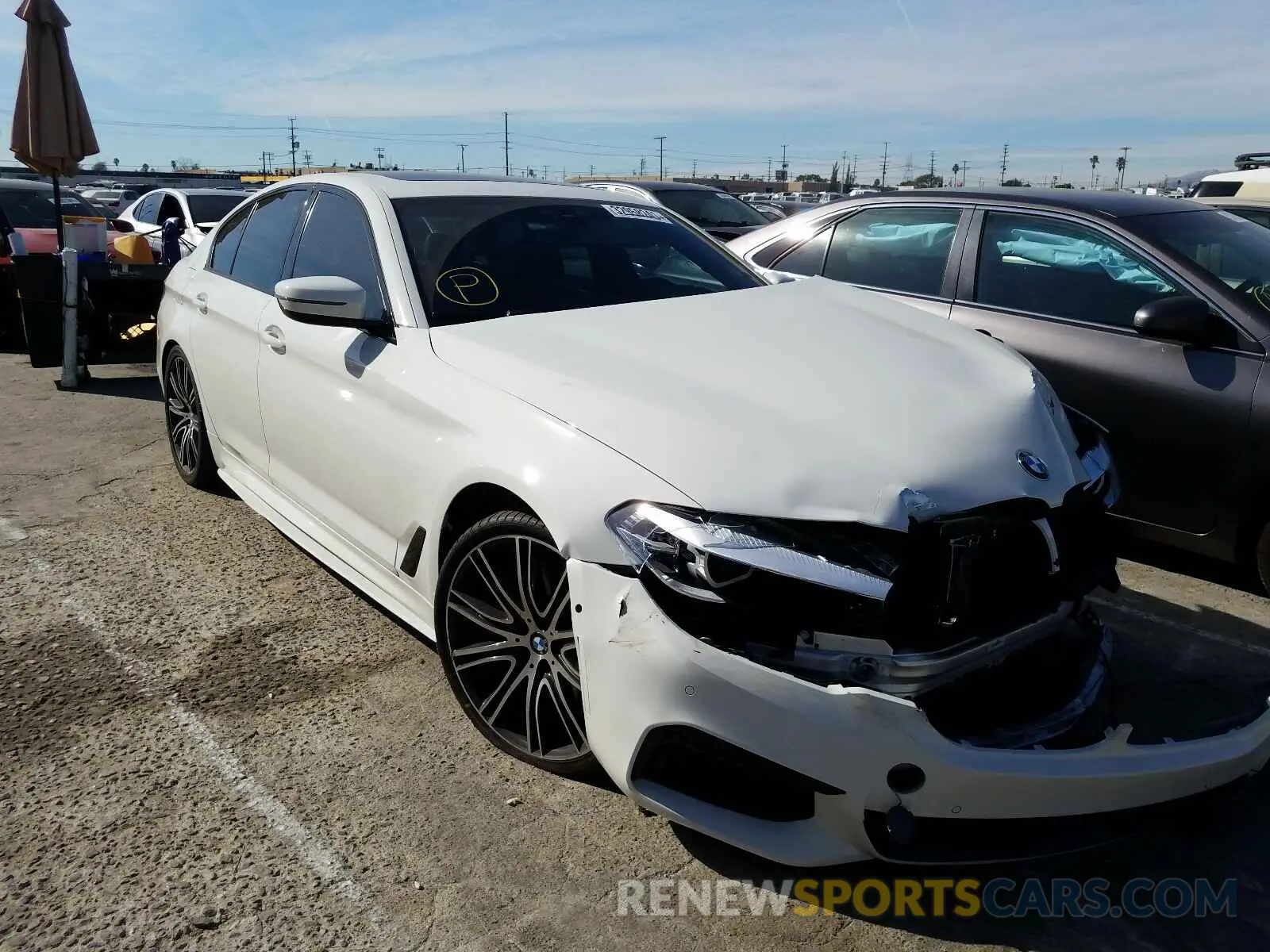 1 fotografías del automóvil dañado WBAJE5C57KWW13031 BMW 5 SERIES 2019