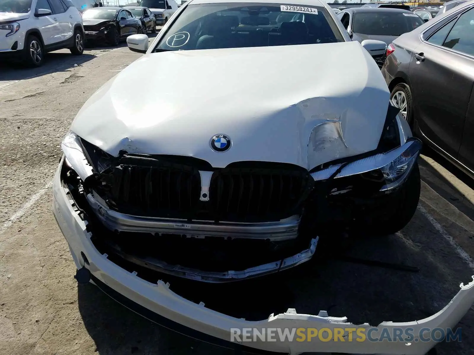 9 fotografías del automóvil dañado WBAJE5C57KWW13031 BMW 5 SERIES 2019