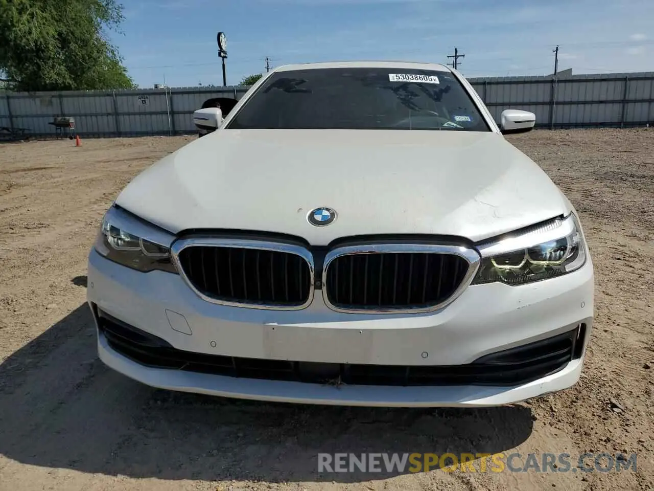 5 fotografías del automóvil dañado WBAJE5C58KWE66317 BMW 5 SERIES 2019
