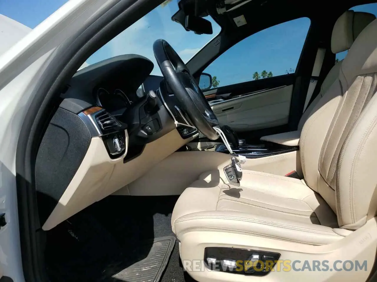 7 fotografías del automóvil dañado WBAJE5C58KWE66317 BMW 5 SERIES 2019