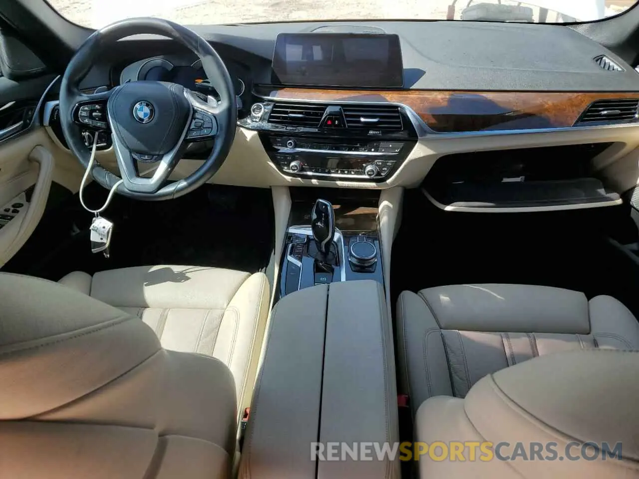 8 fotografías del automóvil dañado WBAJE5C58KWE66317 BMW 5 SERIES 2019