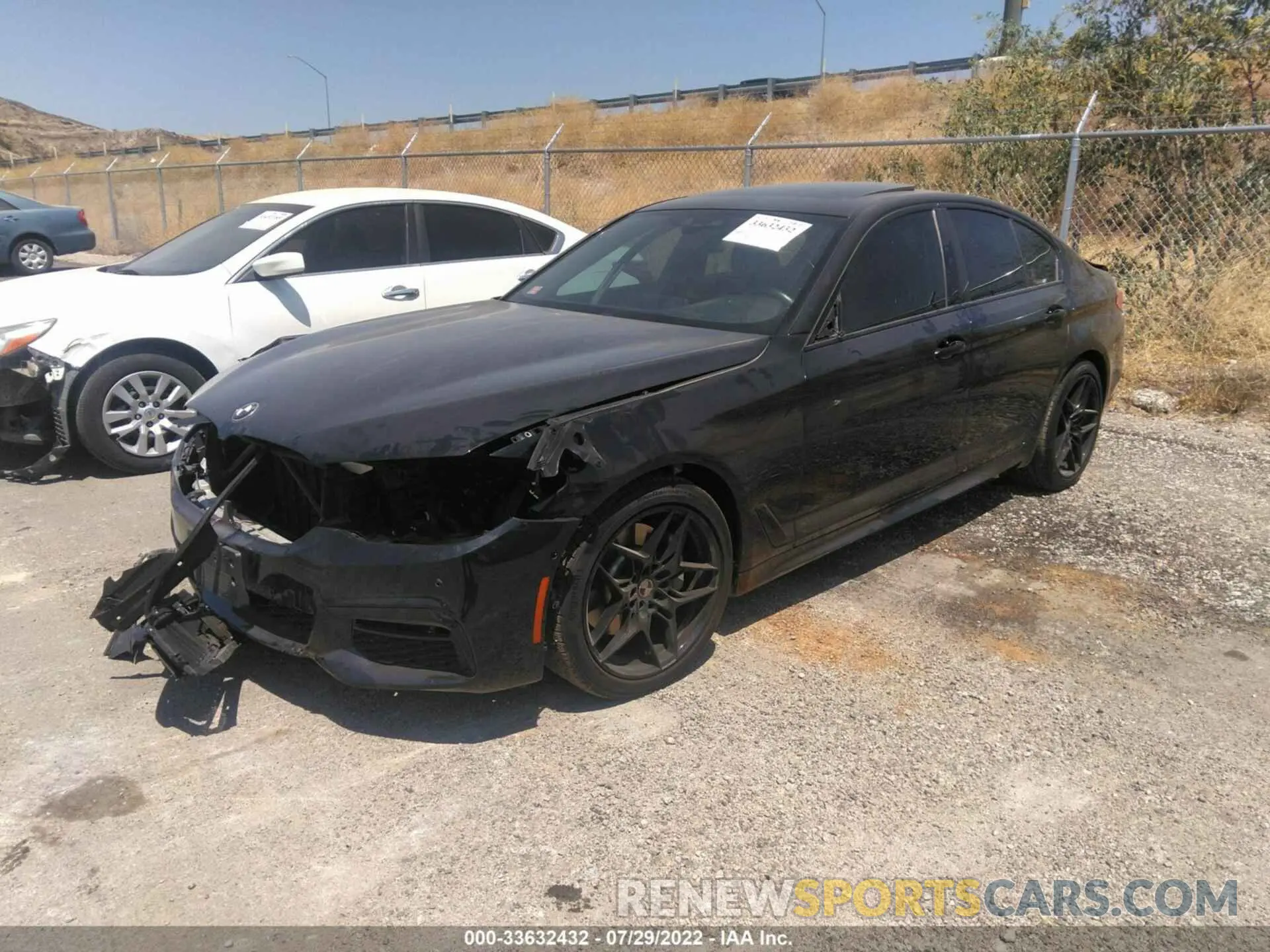 2 fotografías del automóvil dañado WBAJE5C59KG919853 BMW 5 SERIES 2019
