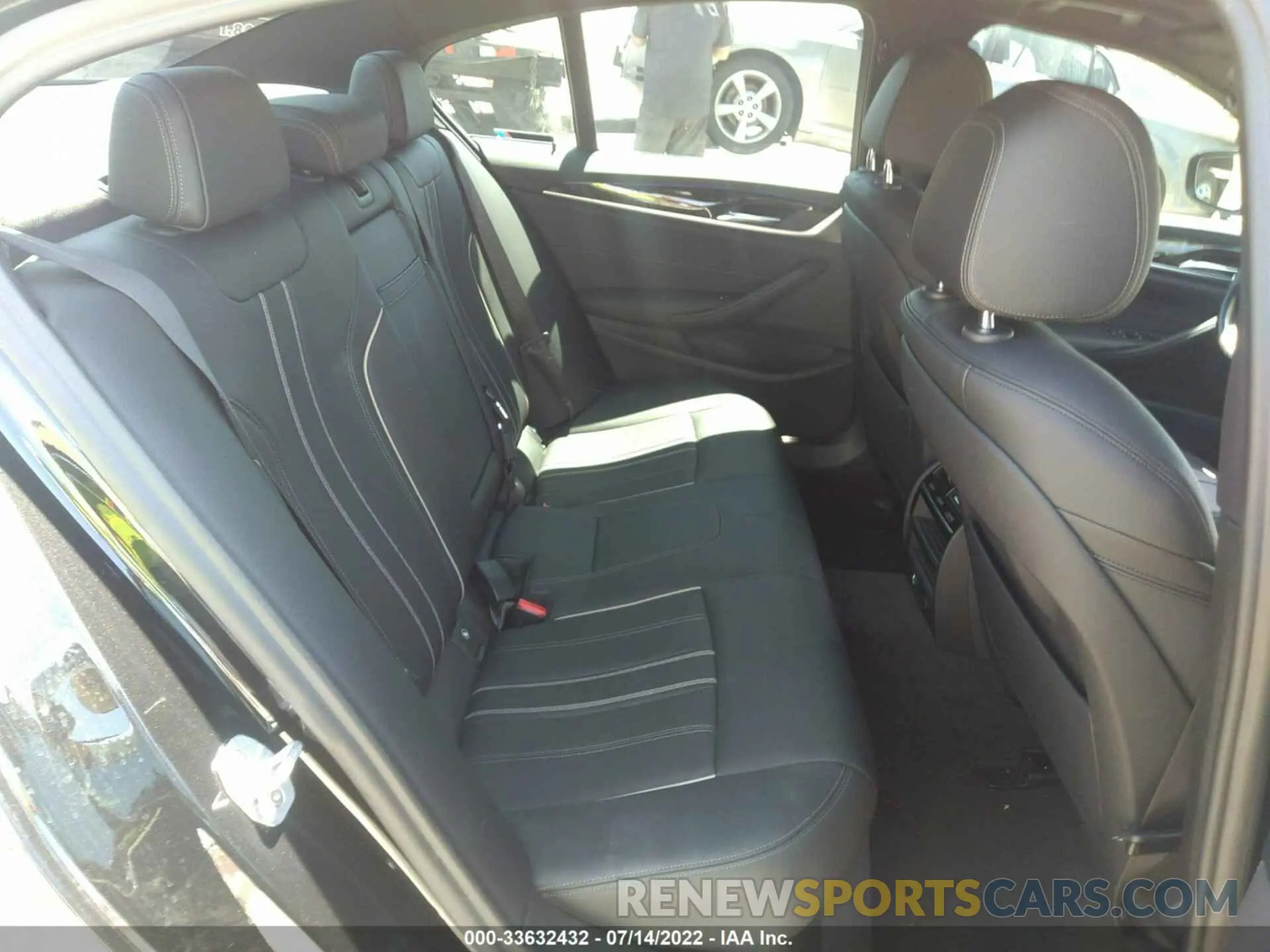 8 fotografías del automóvil dañado WBAJE5C59KG919853 BMW 5 SERIES 2019