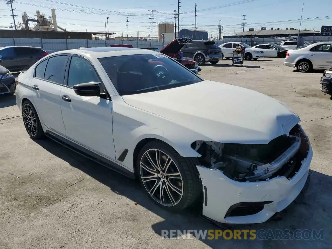 4 fotografías del automóvil dañado WBAJE5C59KWW08932 BMW 5 SERIES 2019