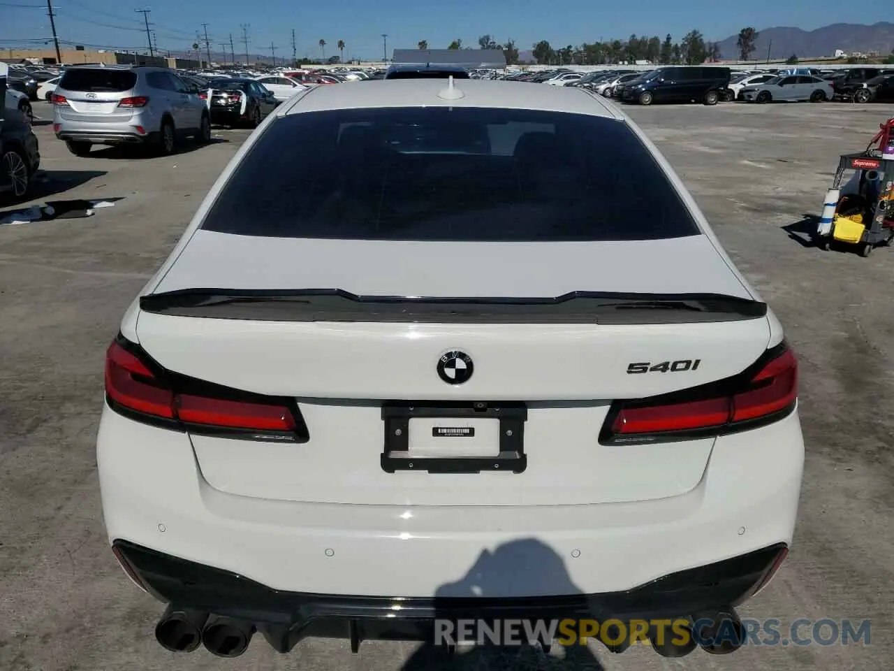 6 fotografías del automóvil dañado WBAJE5C59KWW08932 BMW 5 SERIES 2019