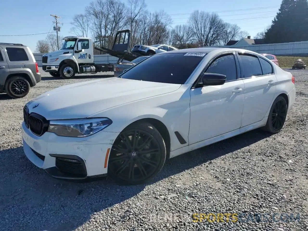 1 fotografías del automóvil dañado WBAJE5C5XKWA98674 BMW 5 SERIES 2019