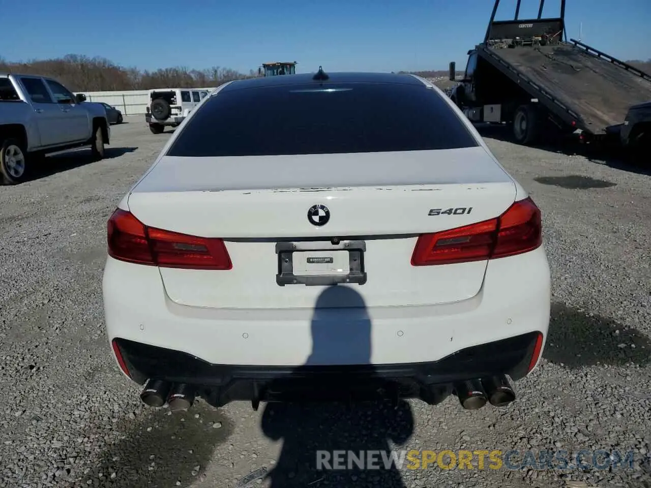 6 fotografías del automóvil dañado WBAJE5C5XKWA98674 BMW 5 SERIES 2019