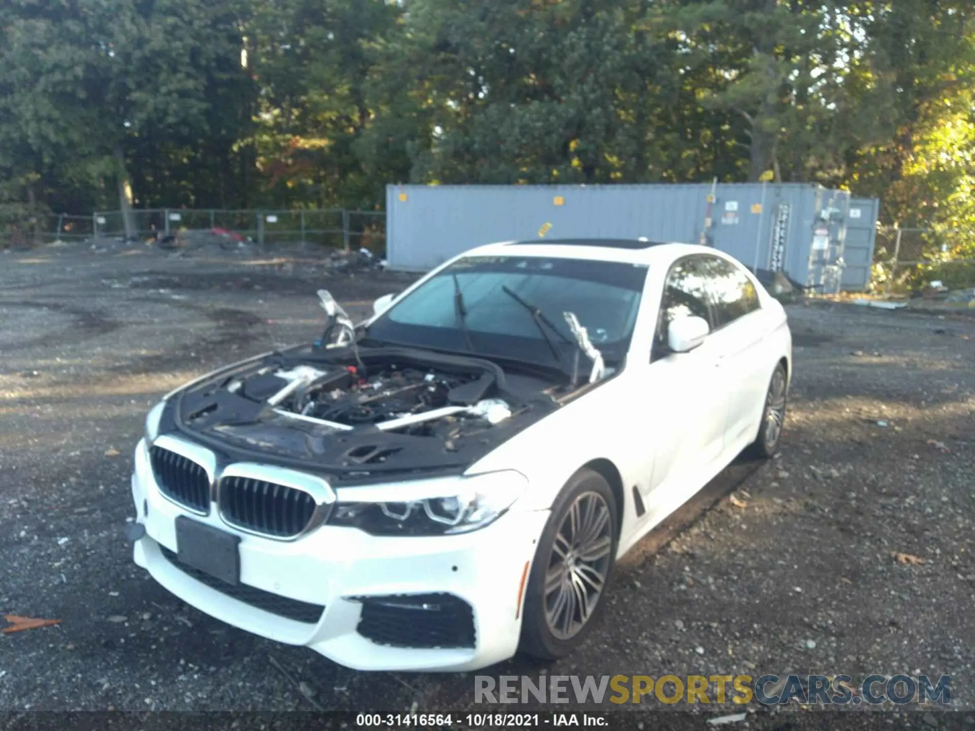 2 fotografías del automóvil dañado WBAJE7C51KG892675 BMW 5 SERIES 2019