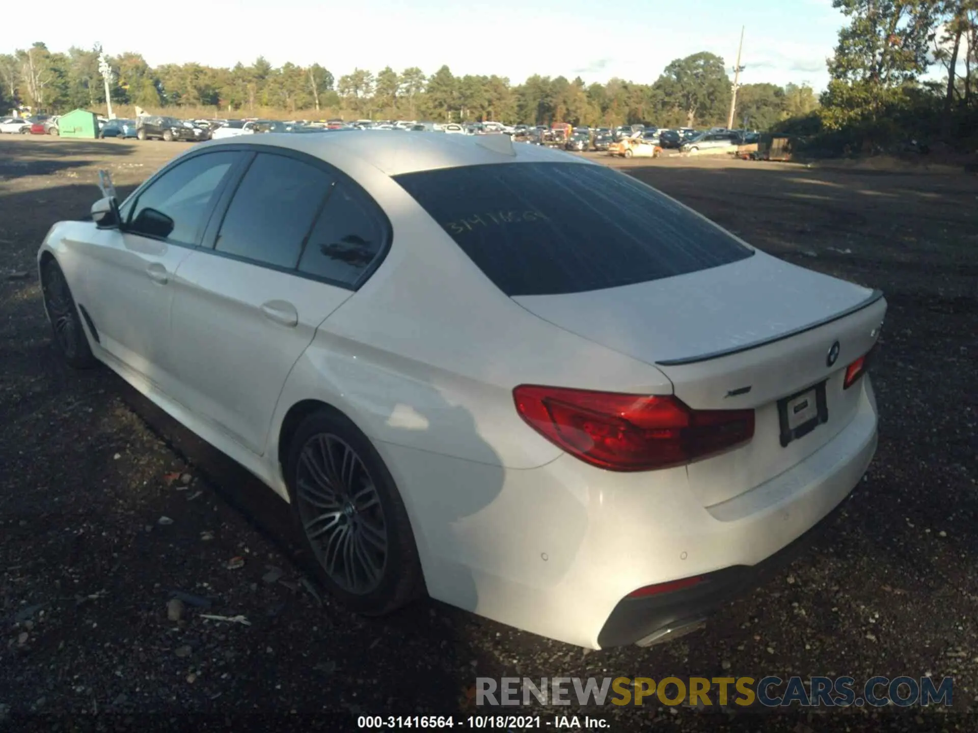 3 fotografías del automóvil dañado WBAJE7C51KG892675 BMW 5 SERIES 2019