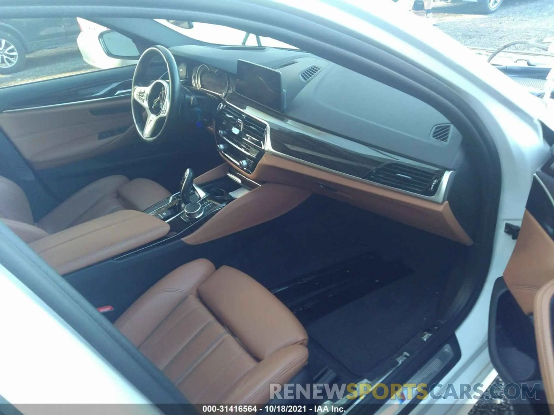 5 fotografías del automóvil dañado WBAJE7C51KG892675 BMW 5 SERIES 2019