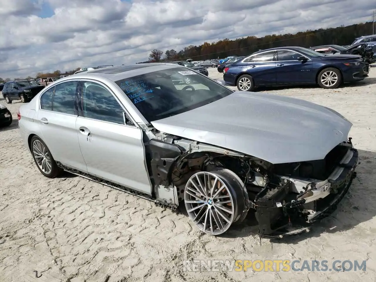 1 fotografías del automóvil dañado WBAJE7C51KWD55782 BMW 5 SERIES 2019