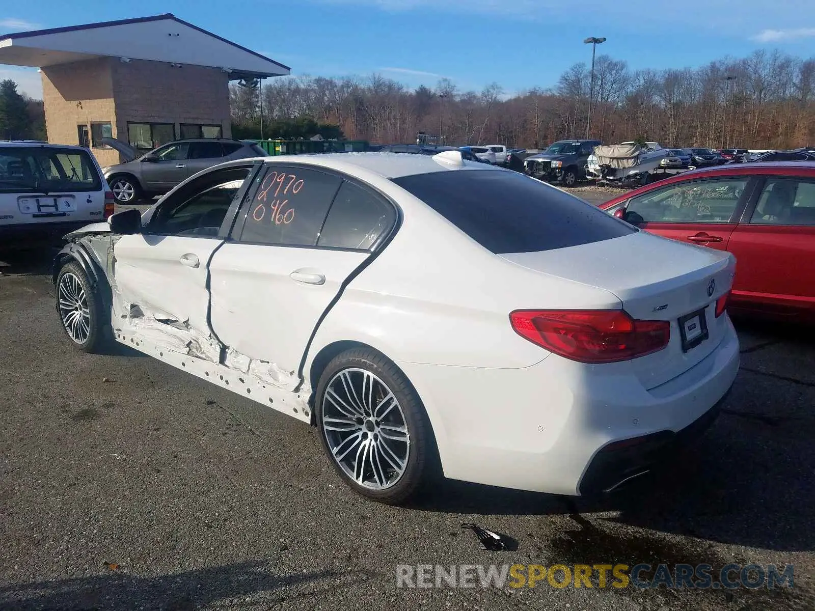 3 fotografías del automóvil dañado WBAJE7C52KWW16446 BMW 5 SERIES 2019